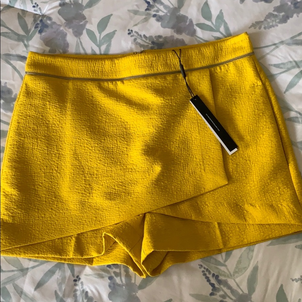 🆕 💛 ROBERT RODRIGUEZ SHORTS 💛